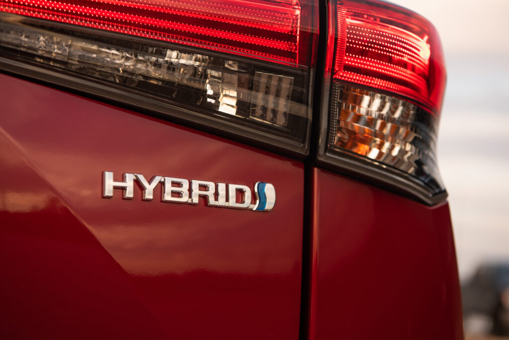 2020 Toyota Highlander Platinum Hybrid AWD Ruby Flare Pearl 012 1 1